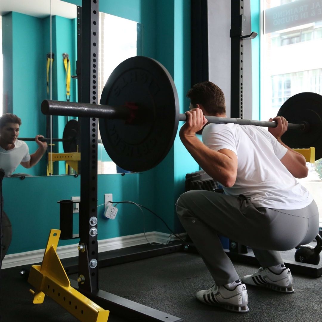 hip pain when squatting