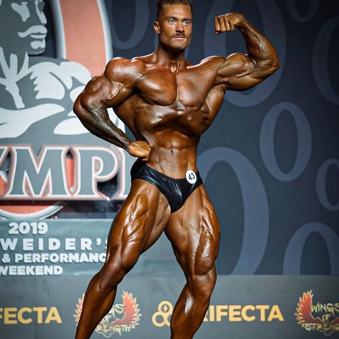 The Eight Mandatory Poses in Bodybuilding