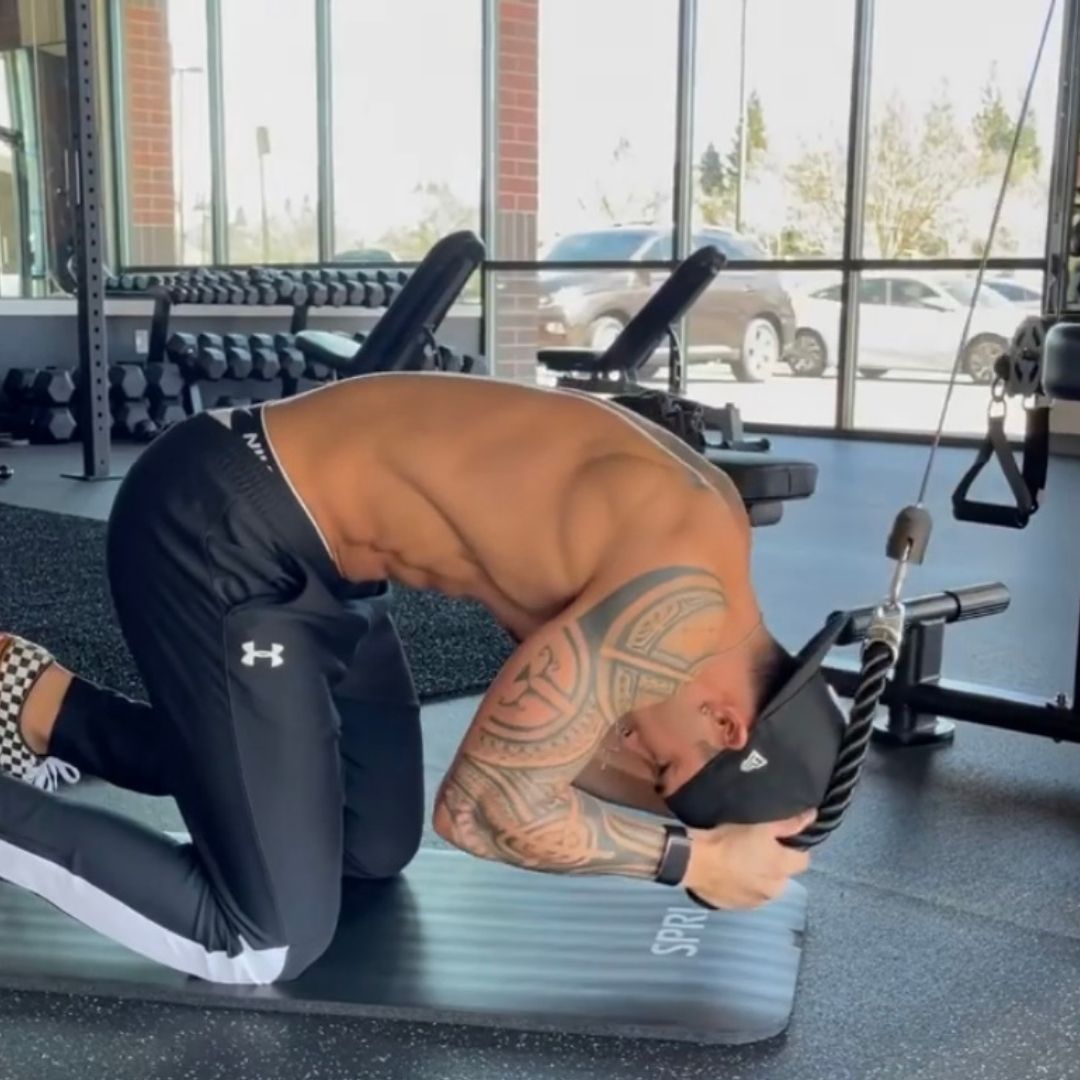 Cable Ab Workouts For A Shredded Core – SET FOR SET