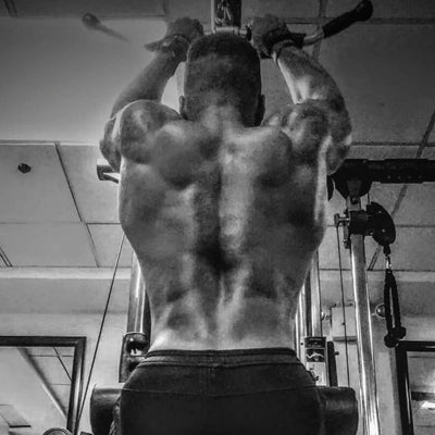 close grip lat pulldown
